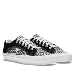 CDG Vans Lampin Sneakers Black Front Side